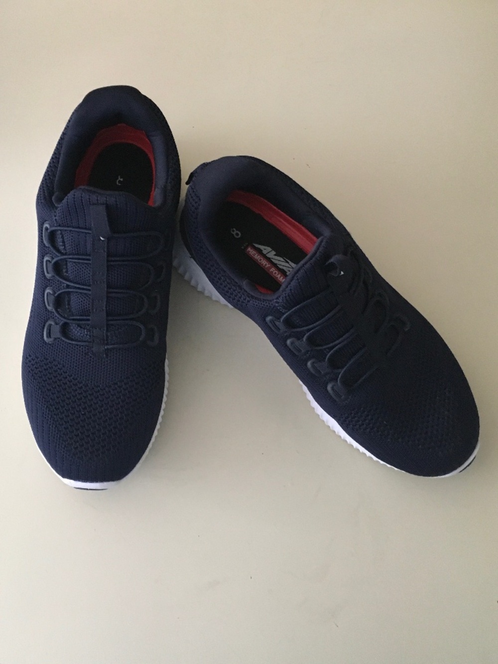 Avia Memory Foam navy blue size 8 elasticized lace-up sneakers
